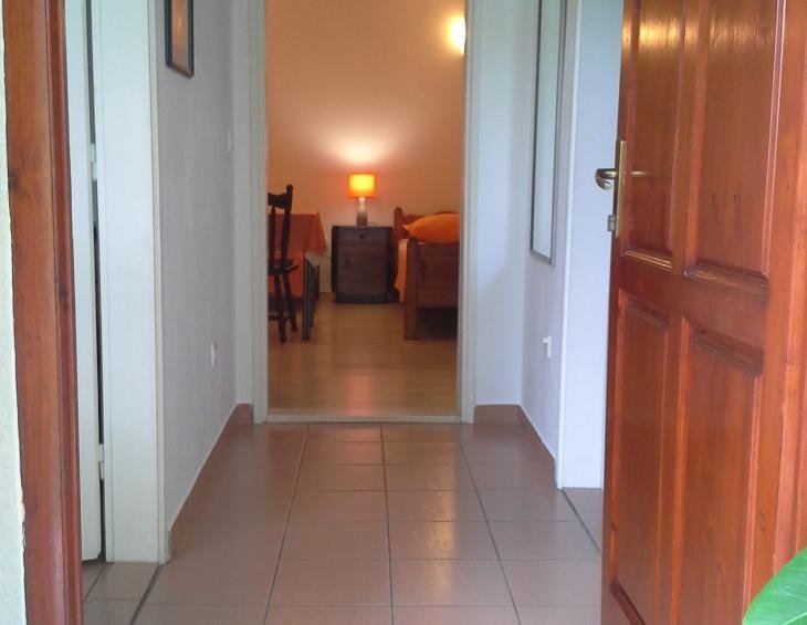 Apartman ulaz 1